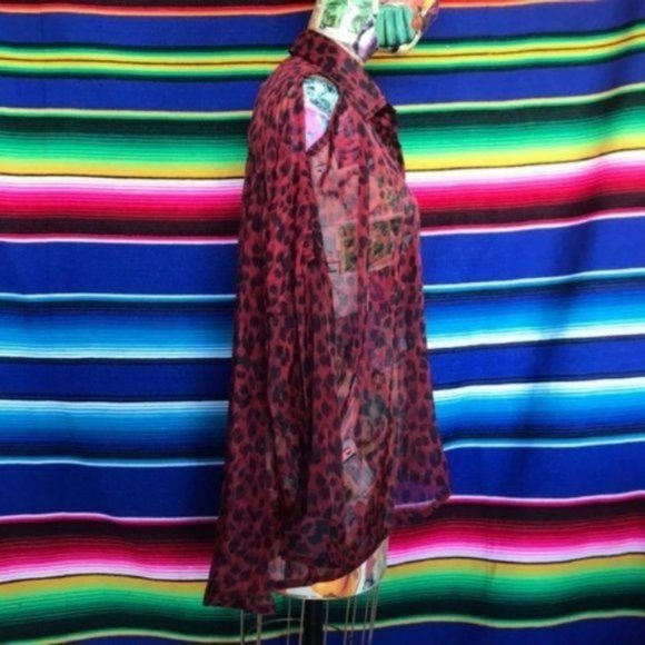 COPY – SALE UNIF The Shoulder Peek Button Up Leop… - Picture 5 of 8